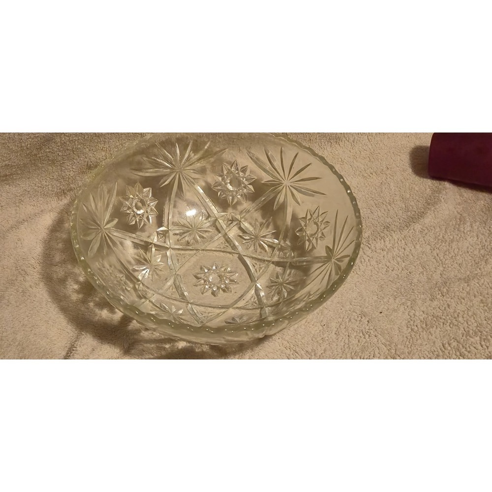 Vintage Pressed Glass Serving Bowl Starburst Pattern Clear Crystal Look ✨🍬